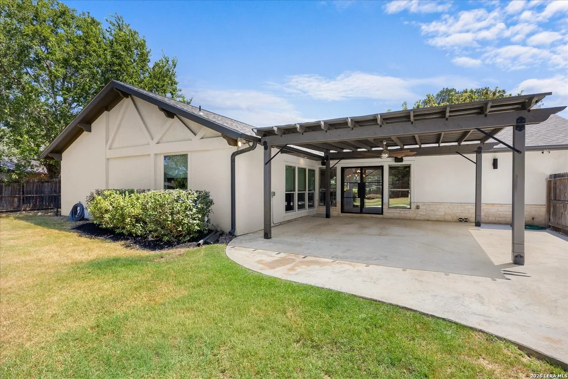 Photo of 429 Lakeview Blvd.