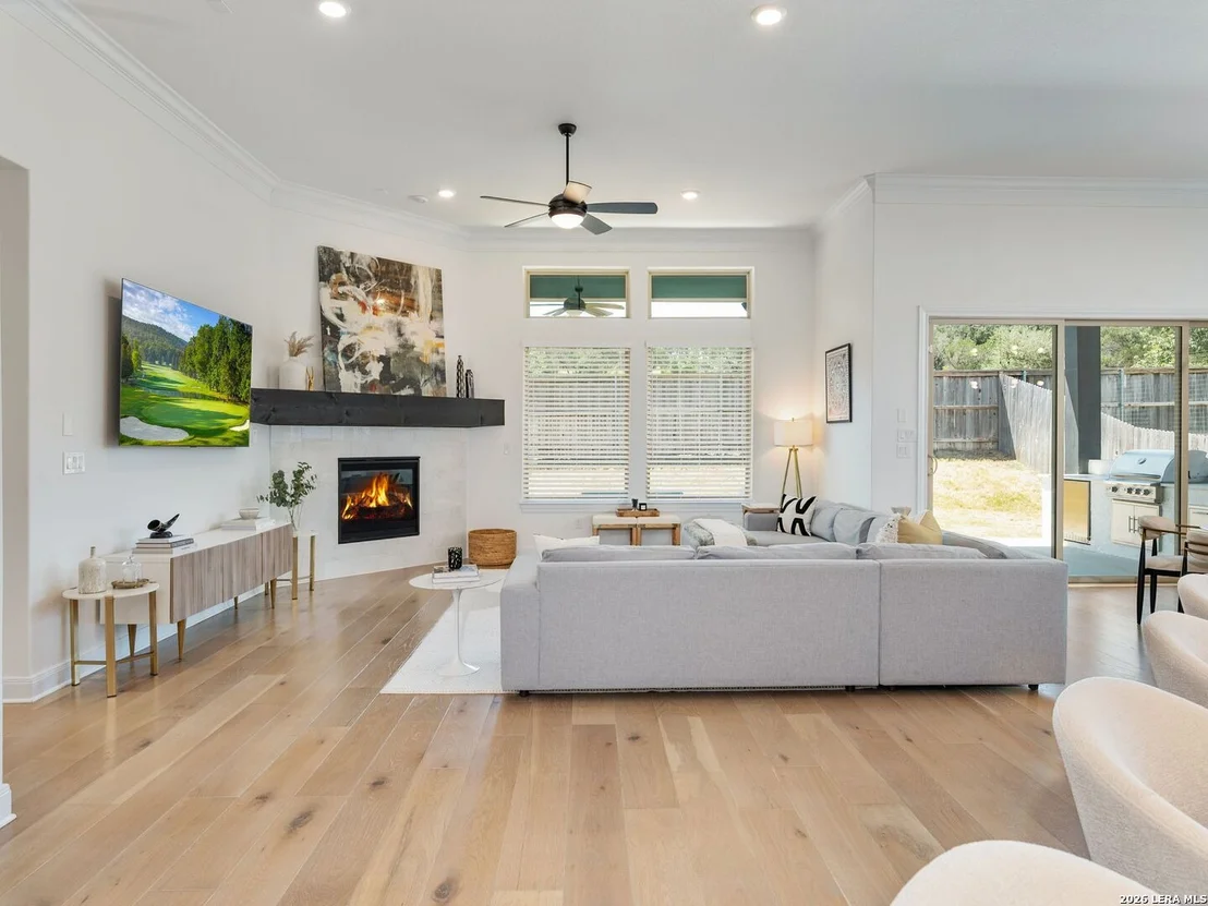 Photo of 3914 Balentine
