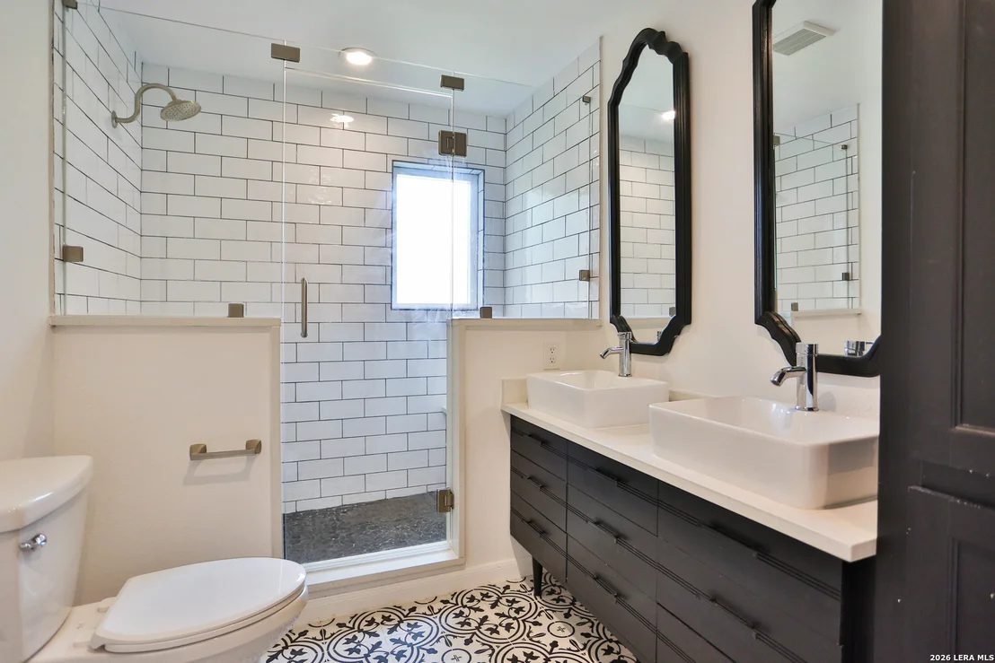 Photo of 131 CREEKSIDE DR