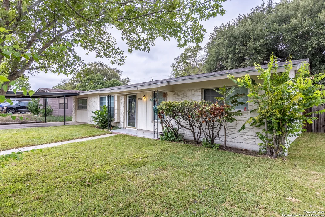 Photo of 8007 RIMFIRE DR