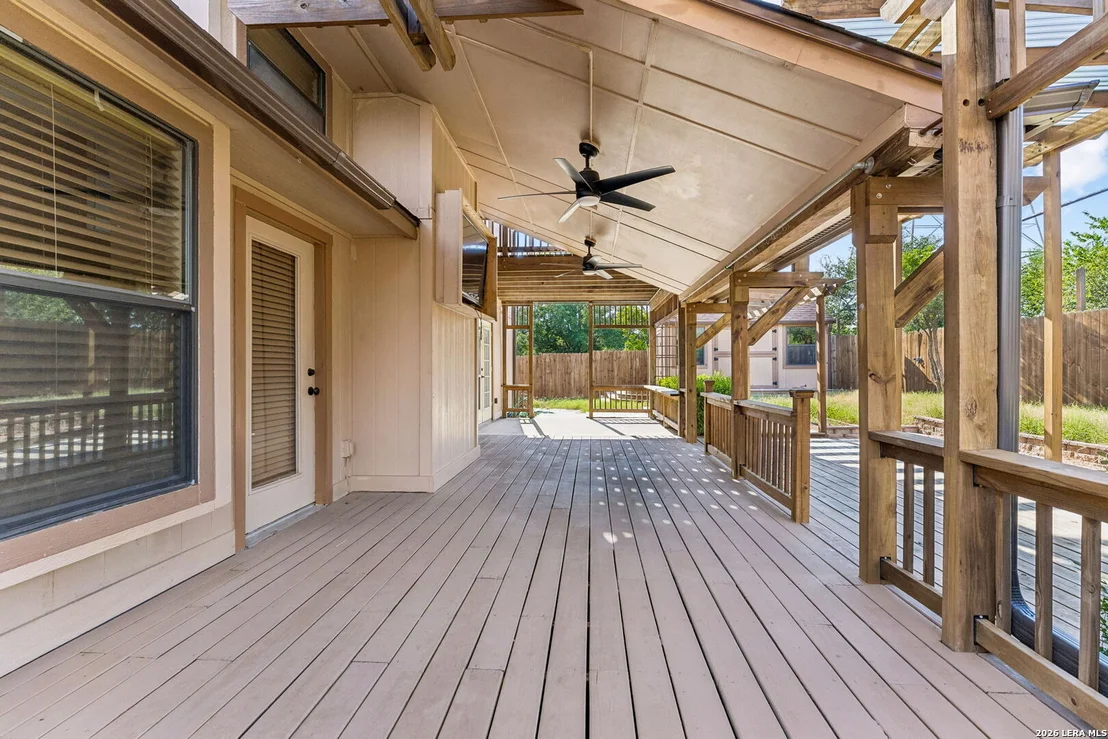 Photo of 2127 Oak Bnd