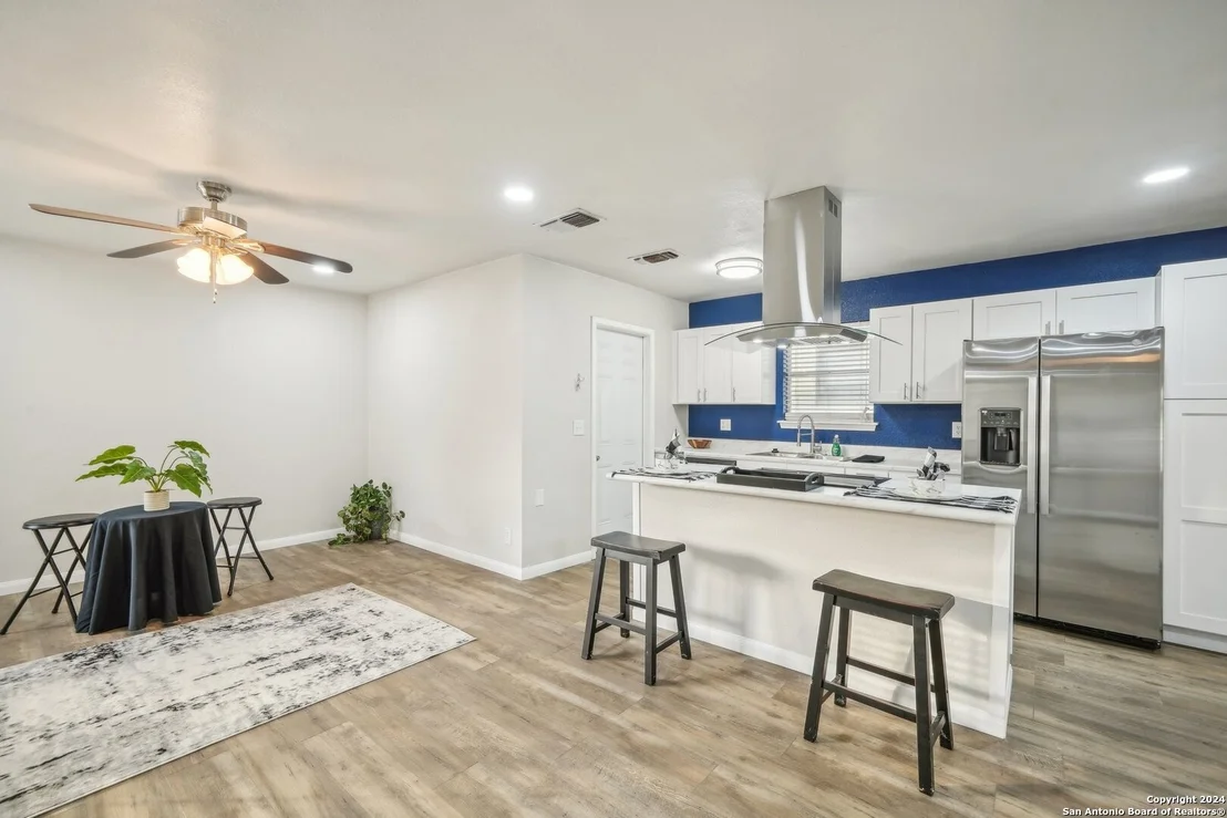 Photo of 717 MAPLE DR