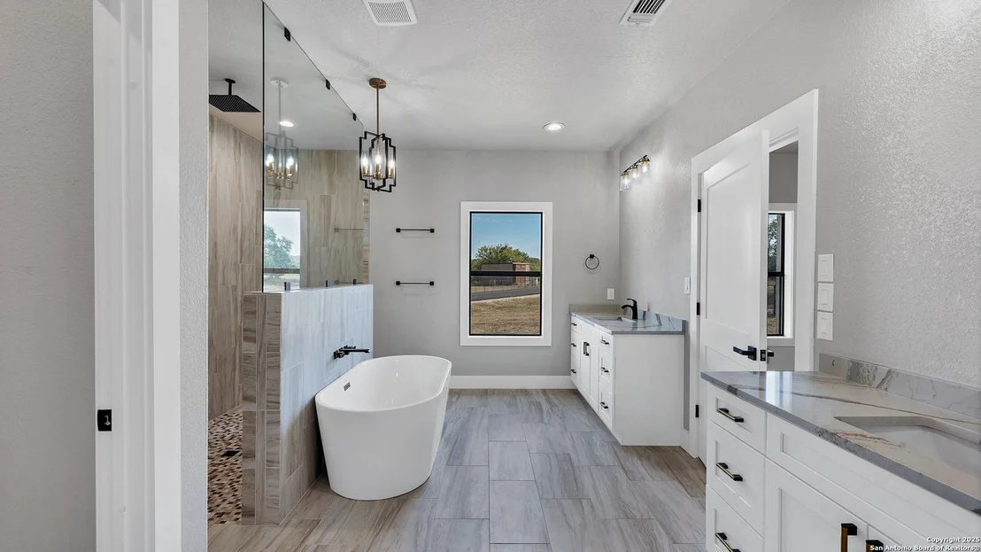 Photo of 725 Winding View
