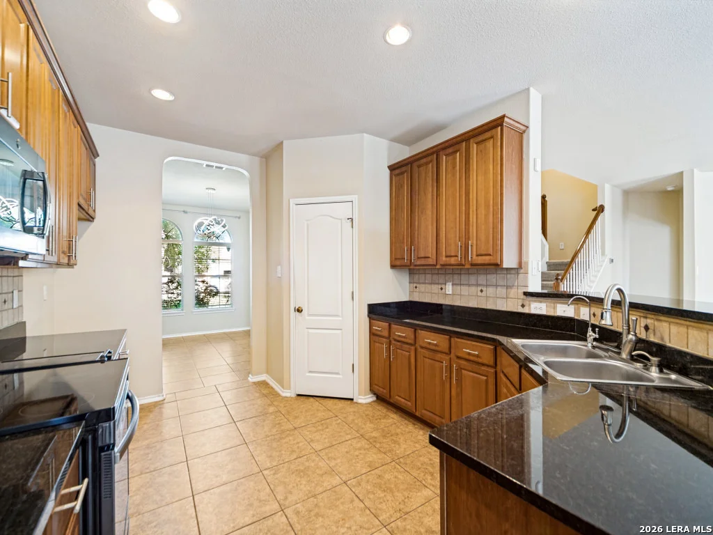 Photo of 10214 CASPIAN BND