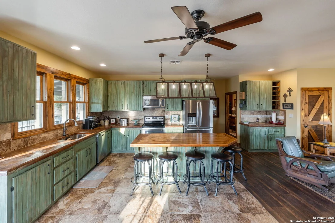 Photo of 232 N Stoneleigh Rd.