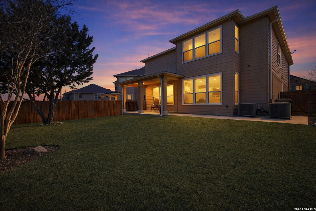 Photo of 20331 Roche Oak