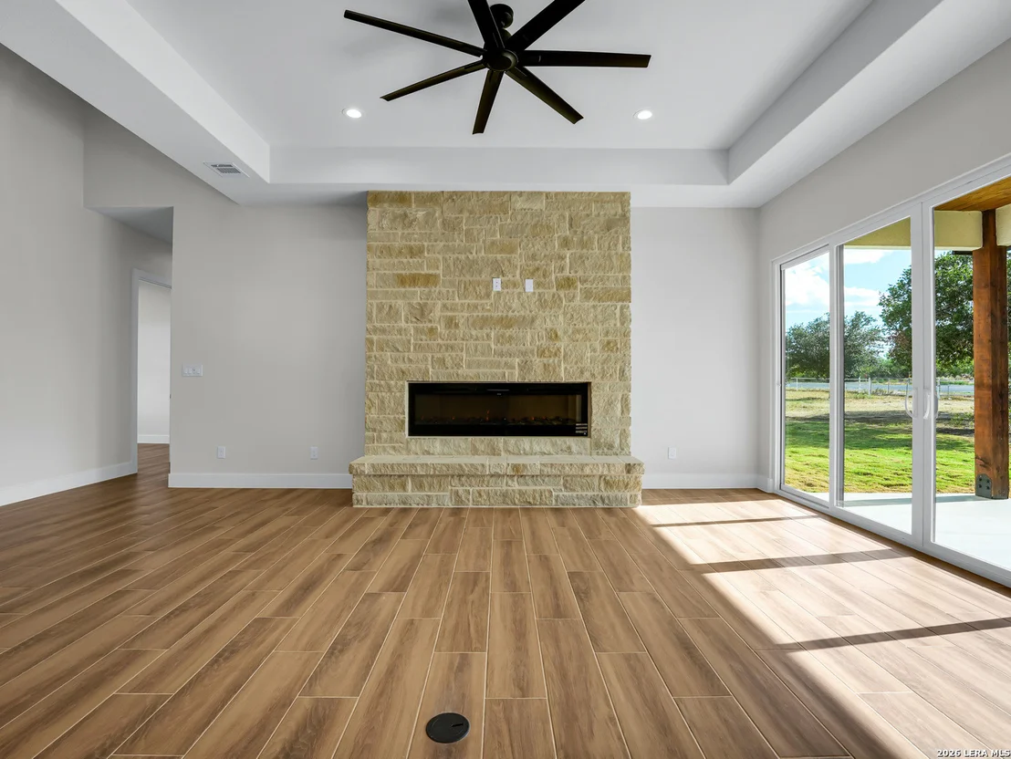 Photo of 101 W MEDIUM MEADOW DR