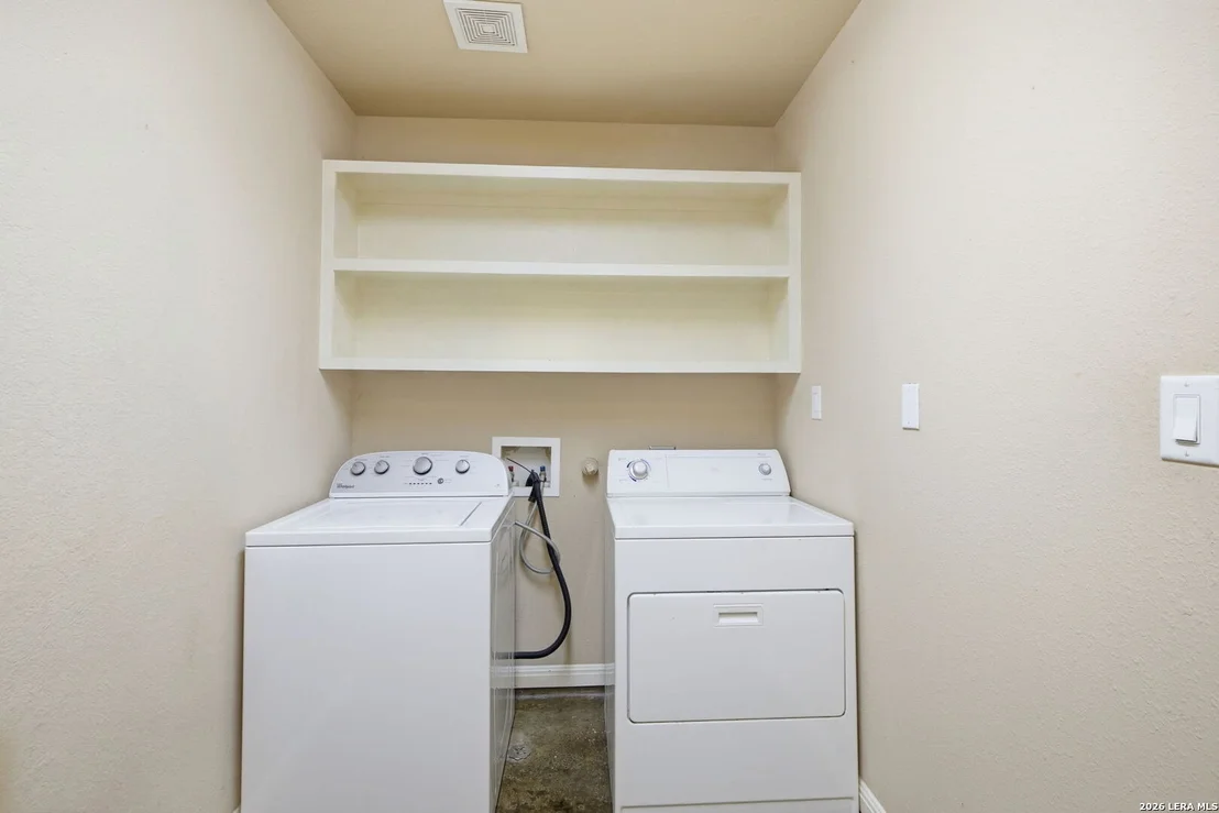 Photo of 327 BONNER BLVD