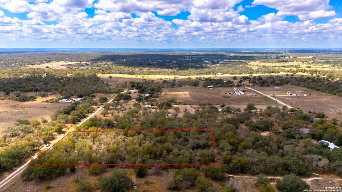 Photo of LOT 24 Workman