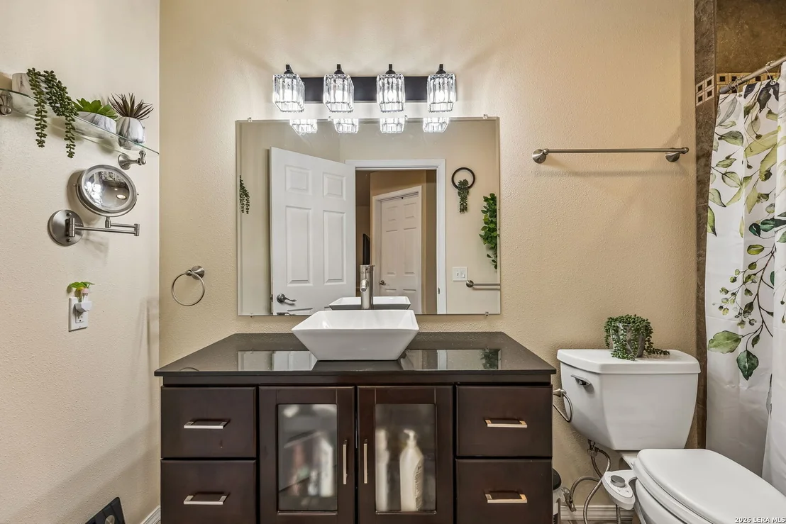 Photo of 218 Whispering Oaks