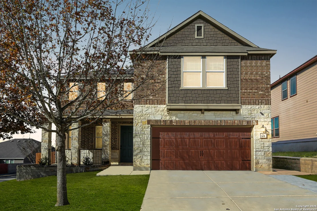 Photo of 205 LANDMARK HVN