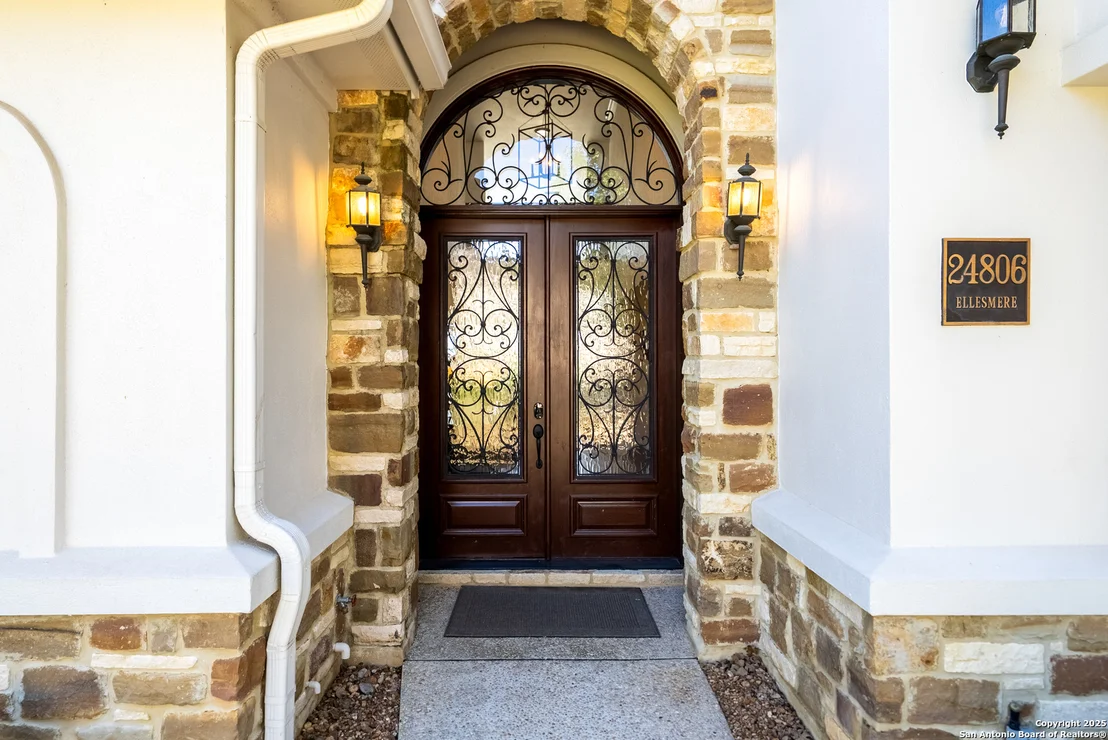 Photo of 24806 Ellesmere