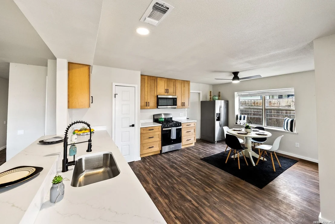 Photo of 3131 Whitewing