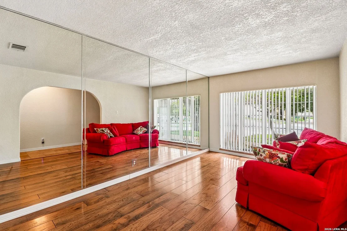 Photo of 102 Meadowland