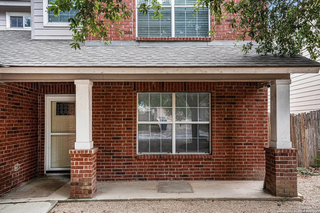 Photo of 10131 Cedarcliff