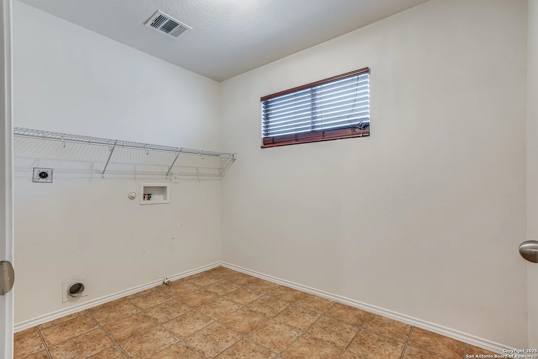 Photo of 8507 Silver Willow