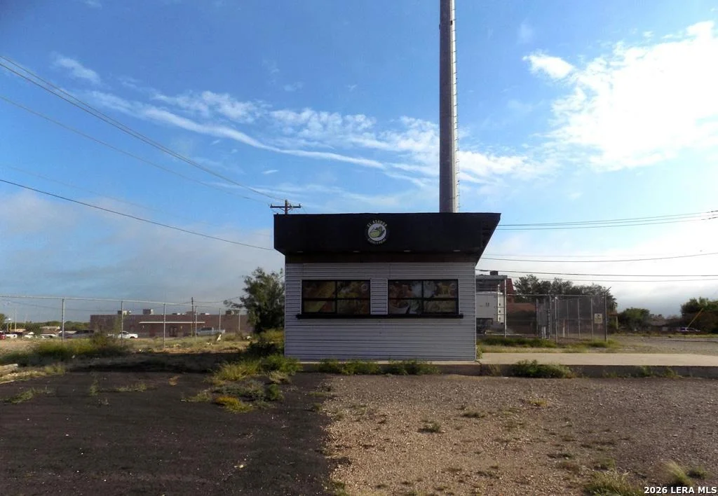 Photo of 2173 SECOND ST.