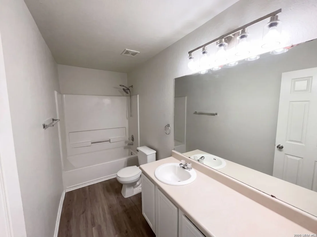 Photo of 10155 Cedarcliff