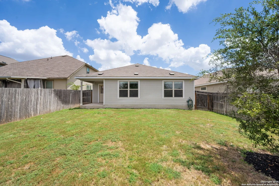 Photo of 7115 Azalea Sq