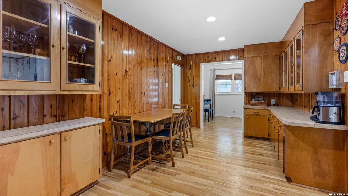 Photo of 546 PARKVIEW BLVD