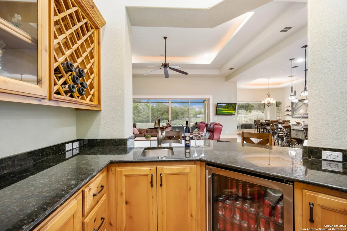 Photo of 832 oak bluff