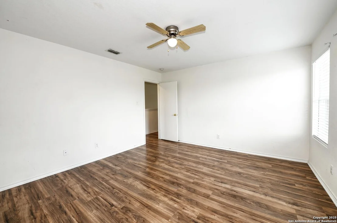 Photo of 245 gatewood