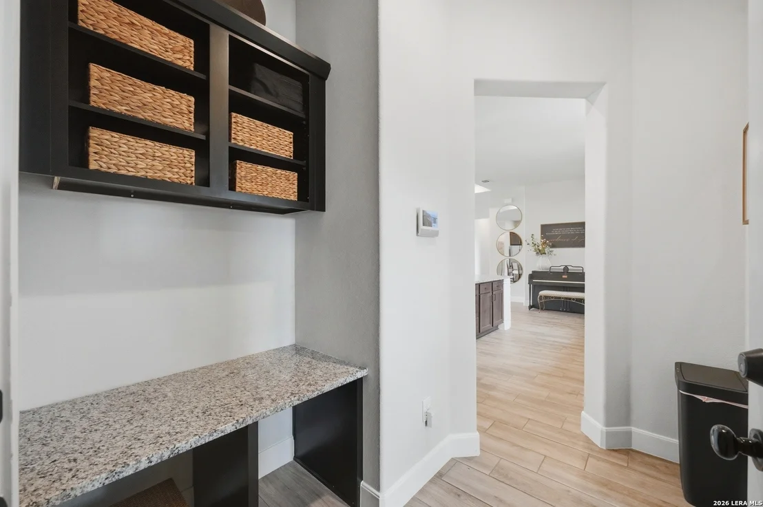 Photo of 212 HIGH POINT CIR