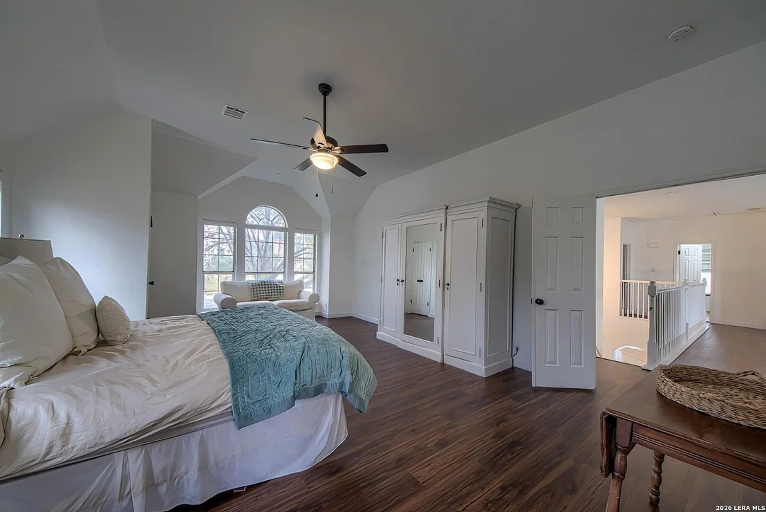 Photo of 19442 Mill Oak