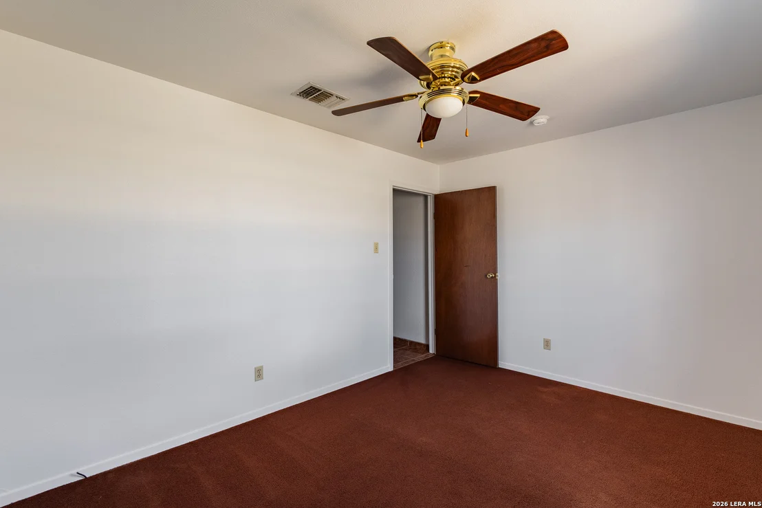 Photo of 121 Falcon Blvd