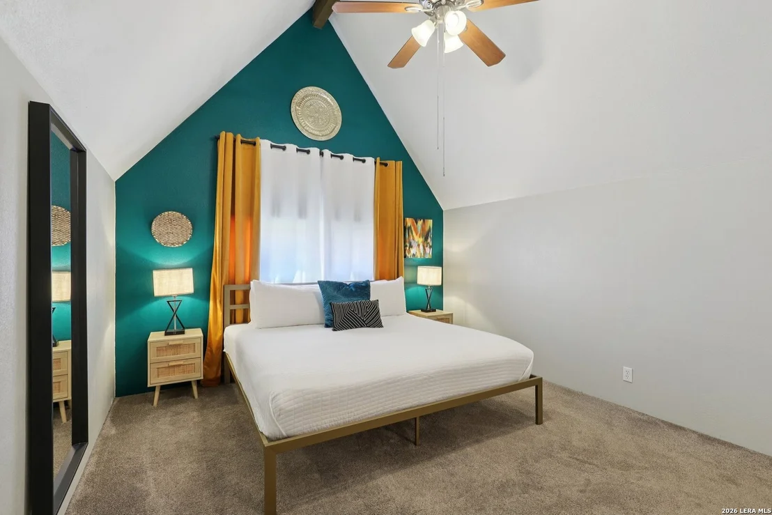Photo of 122 Nueces