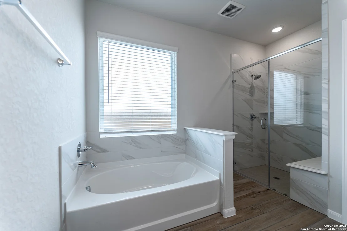 Photo of 154 Ednie Ln