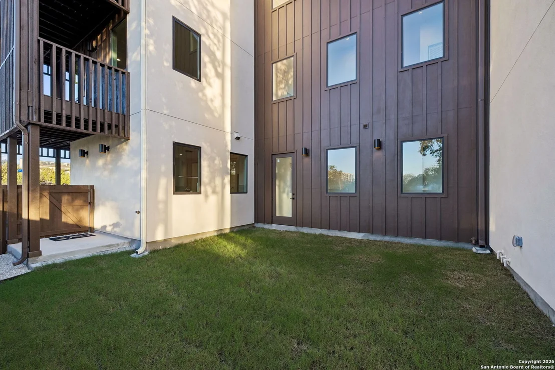Photo of 502 McMonigal