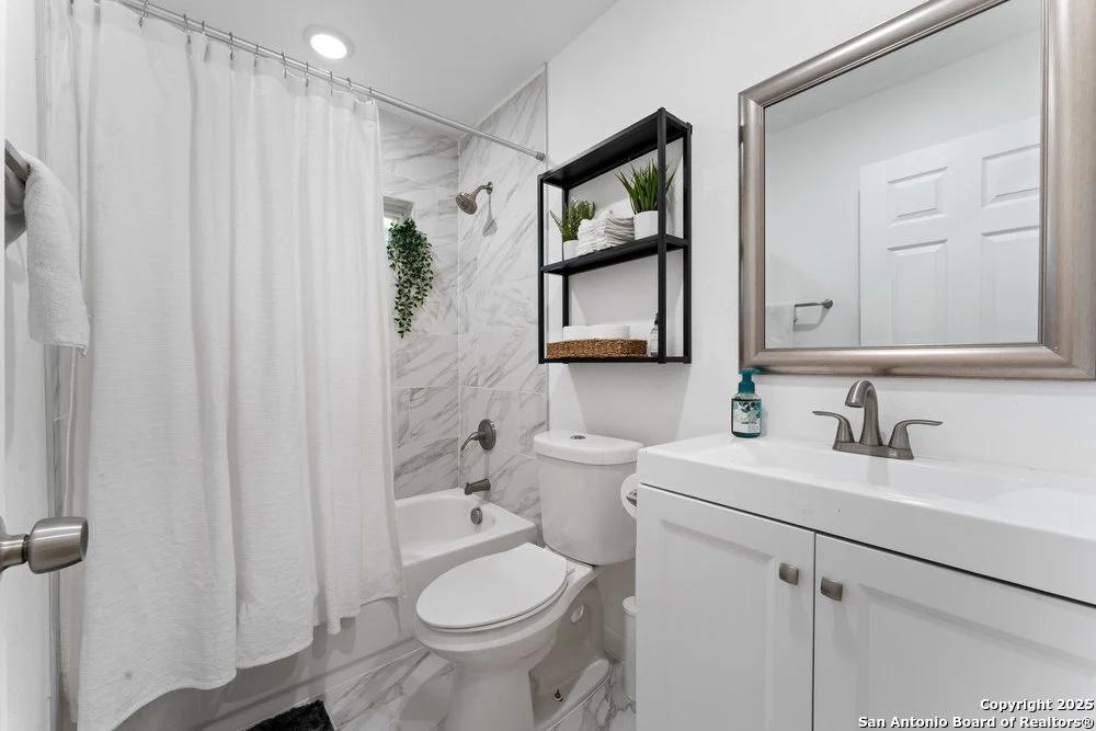 Photo of 338 TOMROB DR
