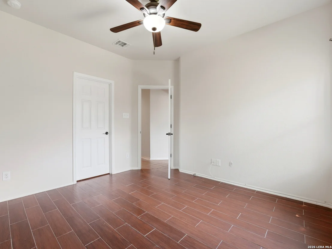 Photo of 5542 Cross Pond