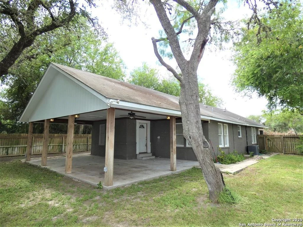 Photo of 158 Bronco Lane