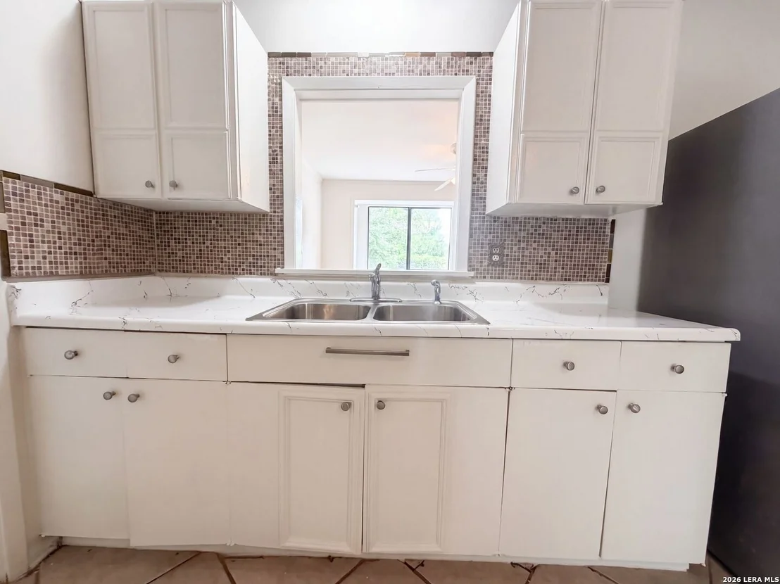 Photo of 3650 VERSAILLES DR