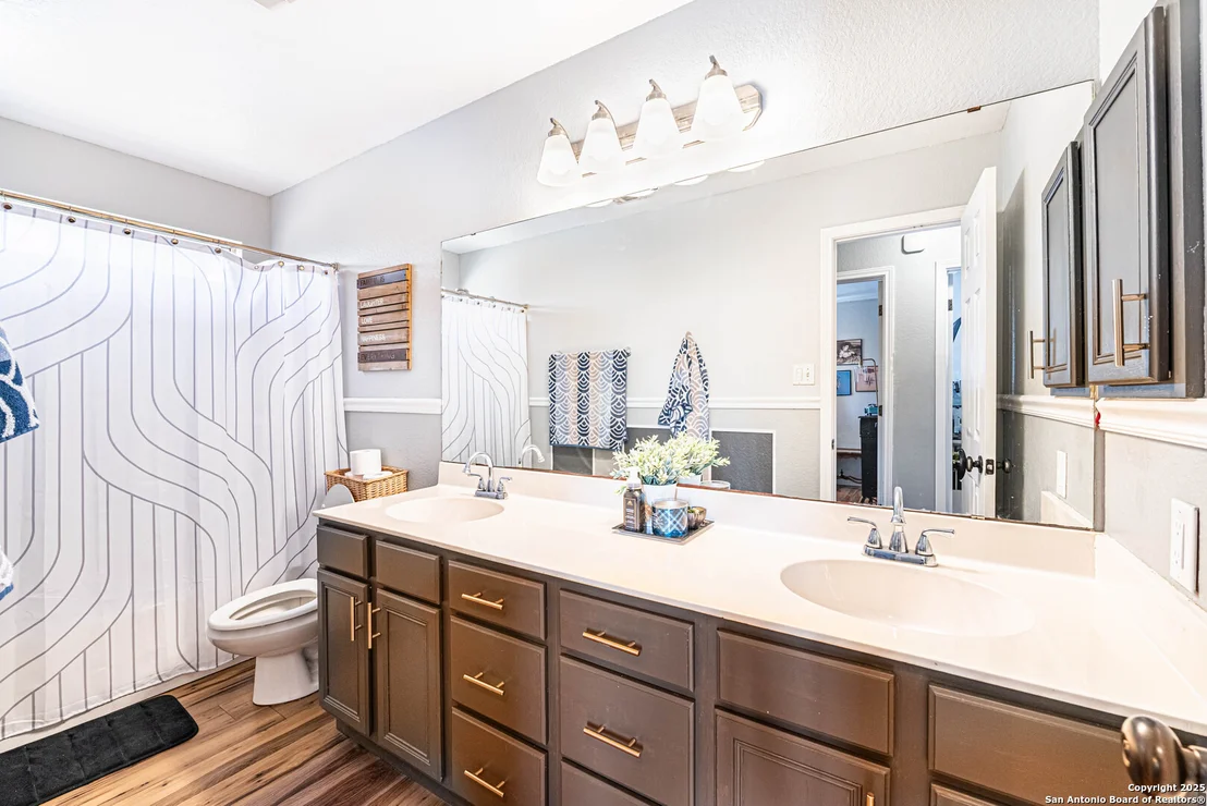 Photo of 433 Bear Gardens