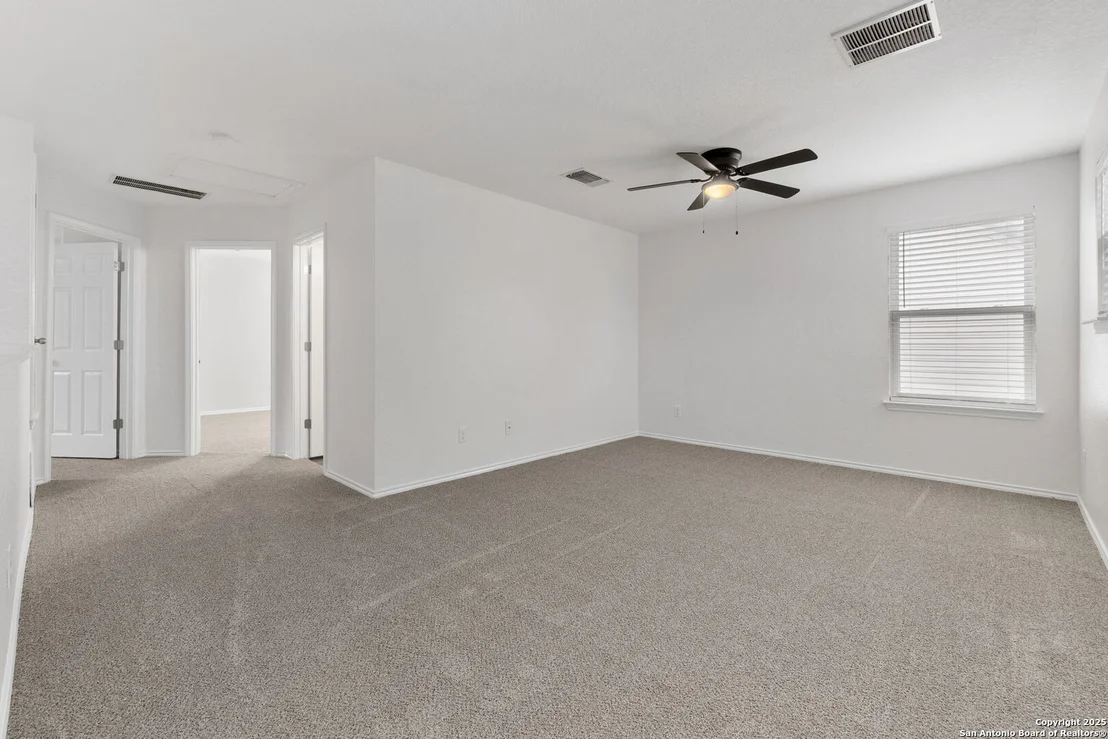 Photo of 3917 Legend Pond