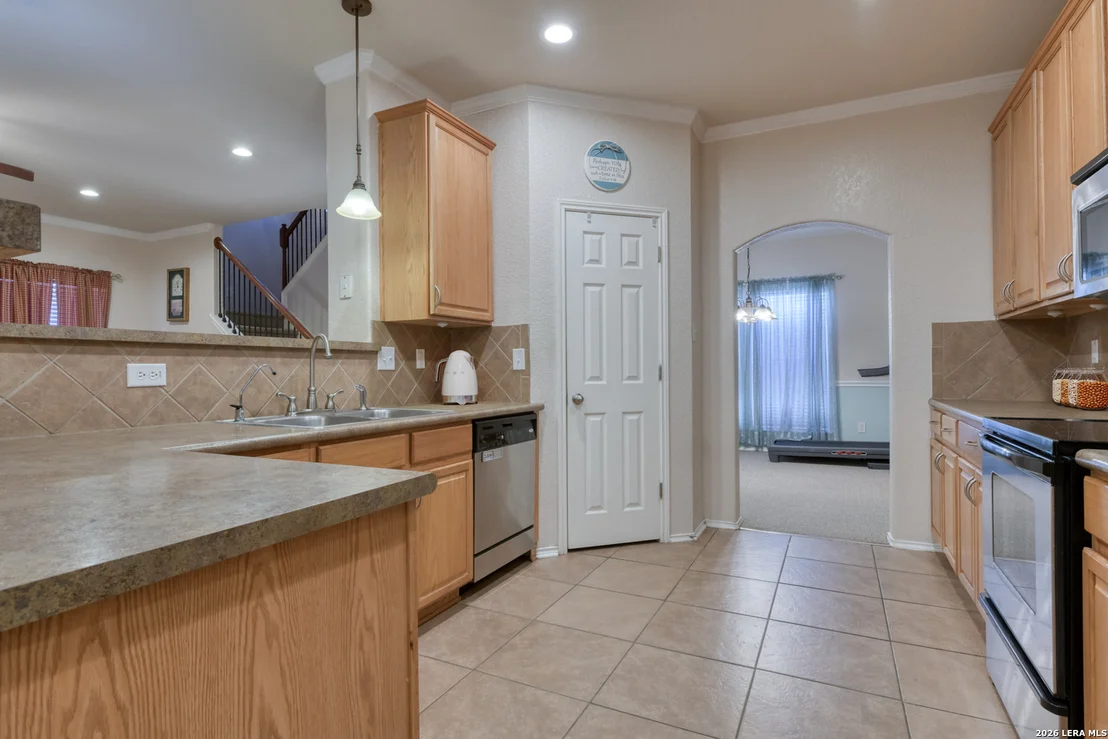 Photo of 827 Point Cove