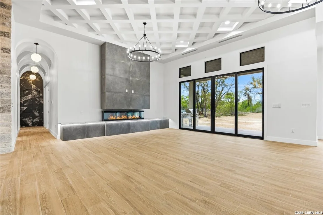 Photo of 577 Private road 3702