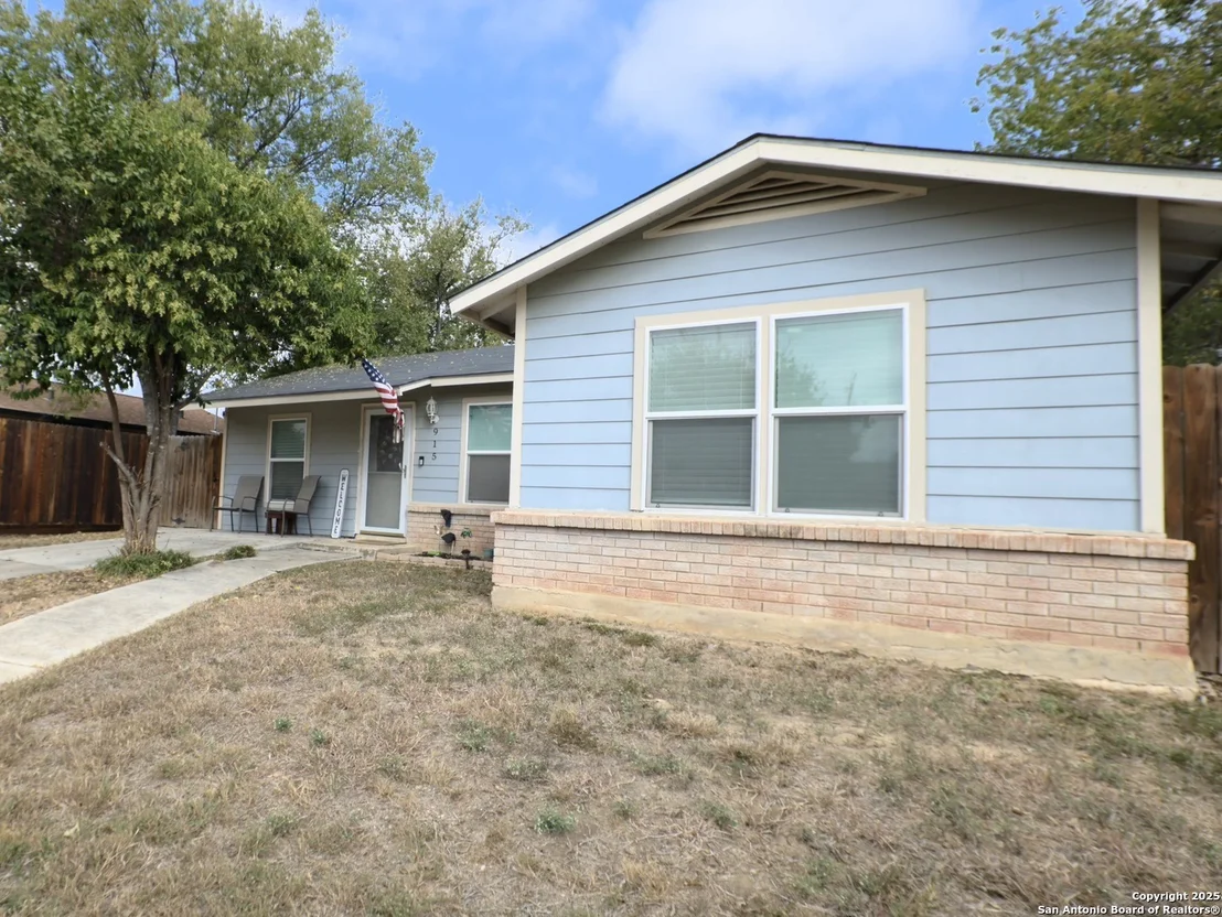 Photo of 915 Rexford