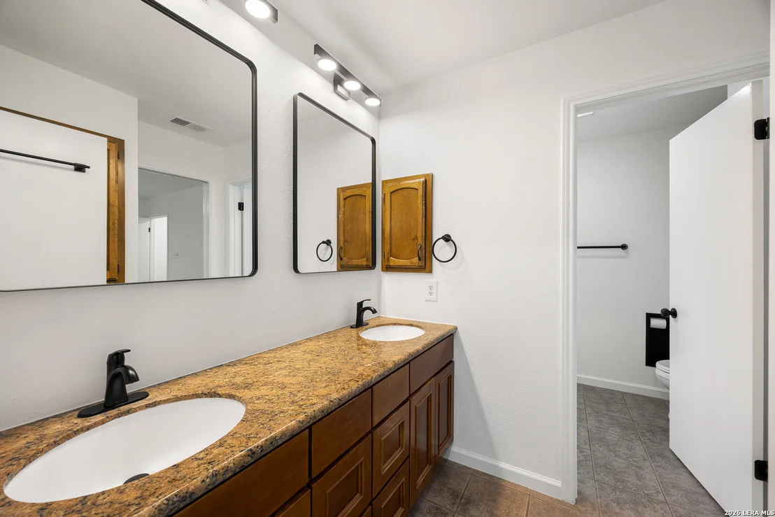 Photo of 3003 Oak Sprawl