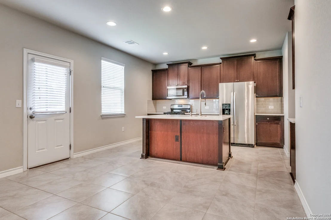 Photo of 5614 Burr Bluff