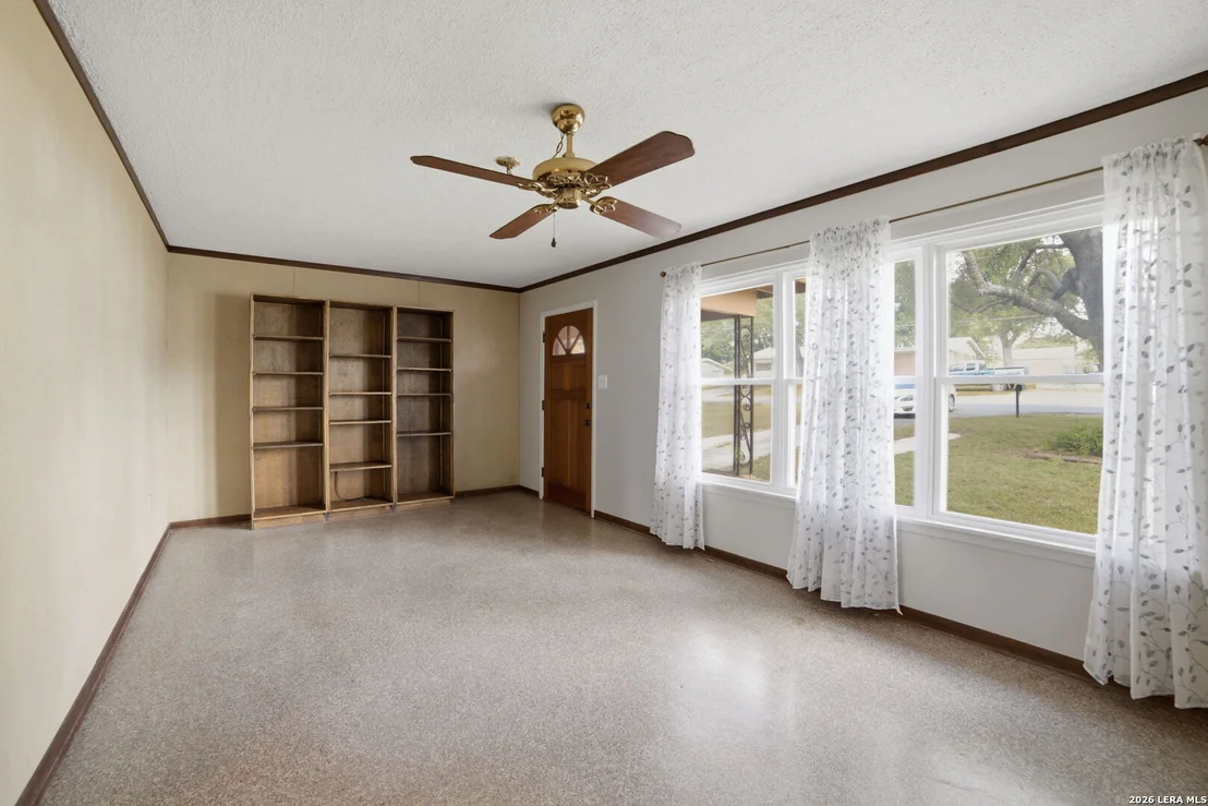 Photo of 225 LOWER LACOSTE RD