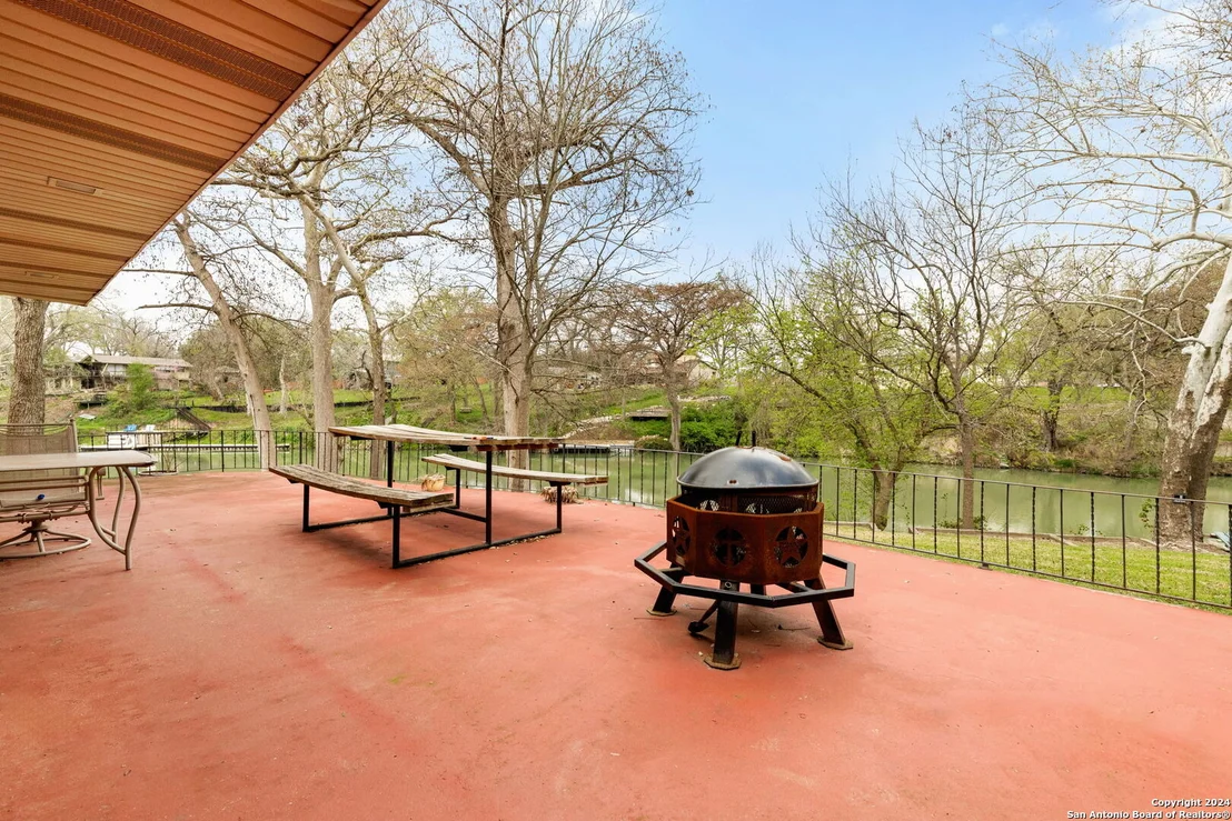 Photo of 392 Guadalupe River Dr