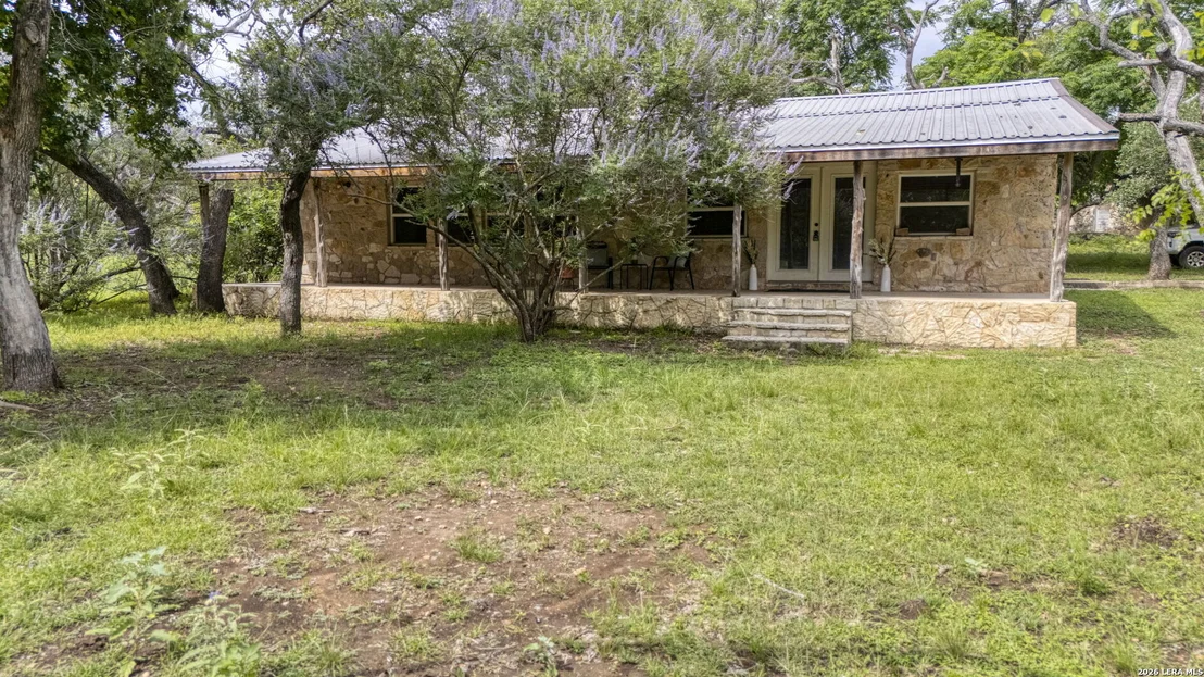 Photo of 340 Rio Oak