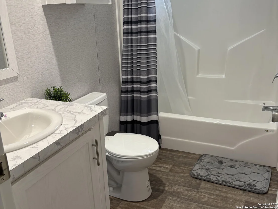 Photo of 22170 Applewhite