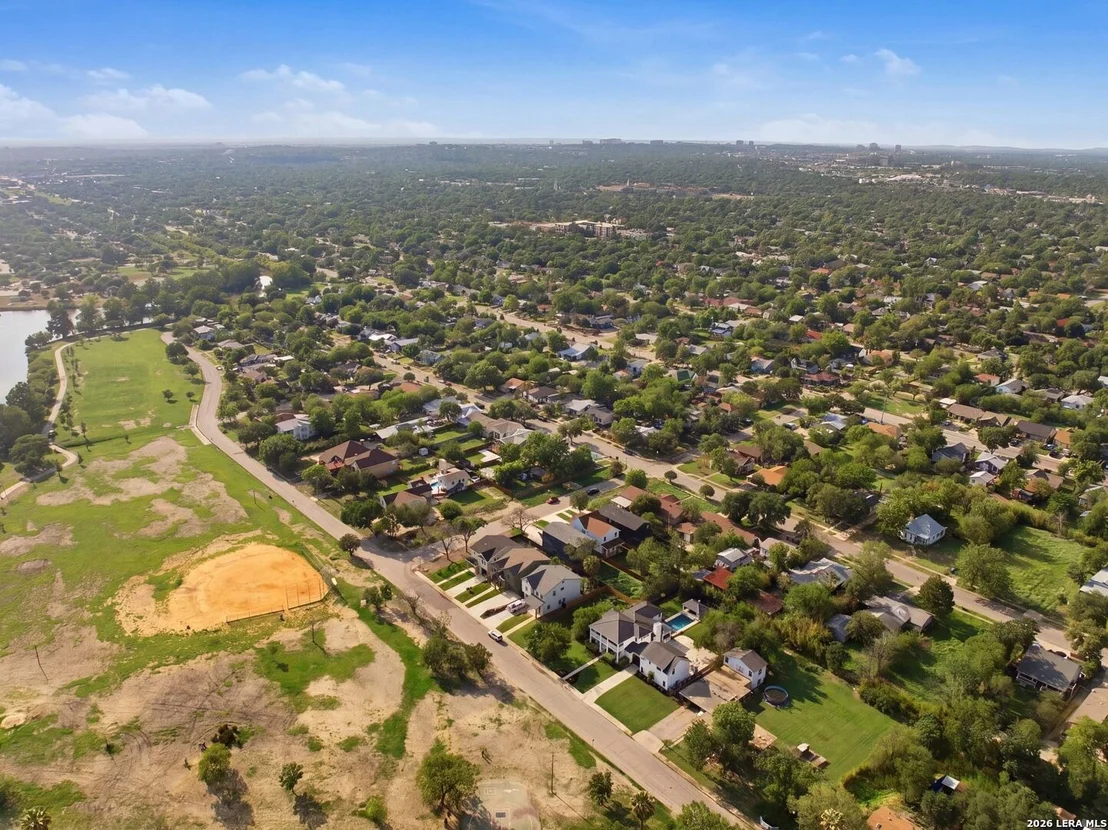 Photo of 110 San Antonio Blvd