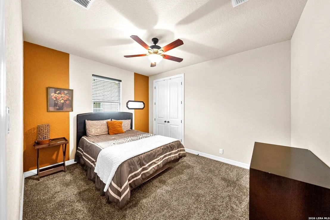 Photo of 11816 Field Bend