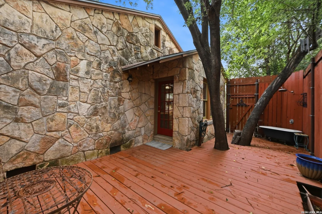 Photo of 237 THORAIN BLVD